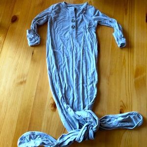 Knotted baby gown